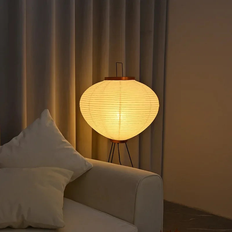 lampadaire design japonais en papier de riz avec trépied