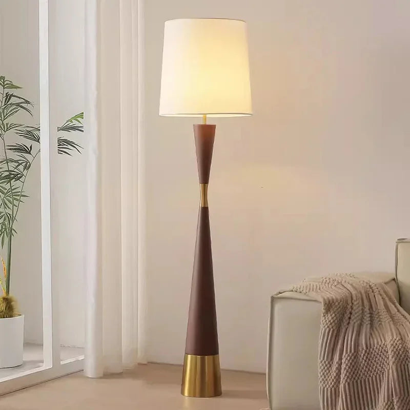 lampadaire rétro minimaliste luxe pour un intérieur chaleureux