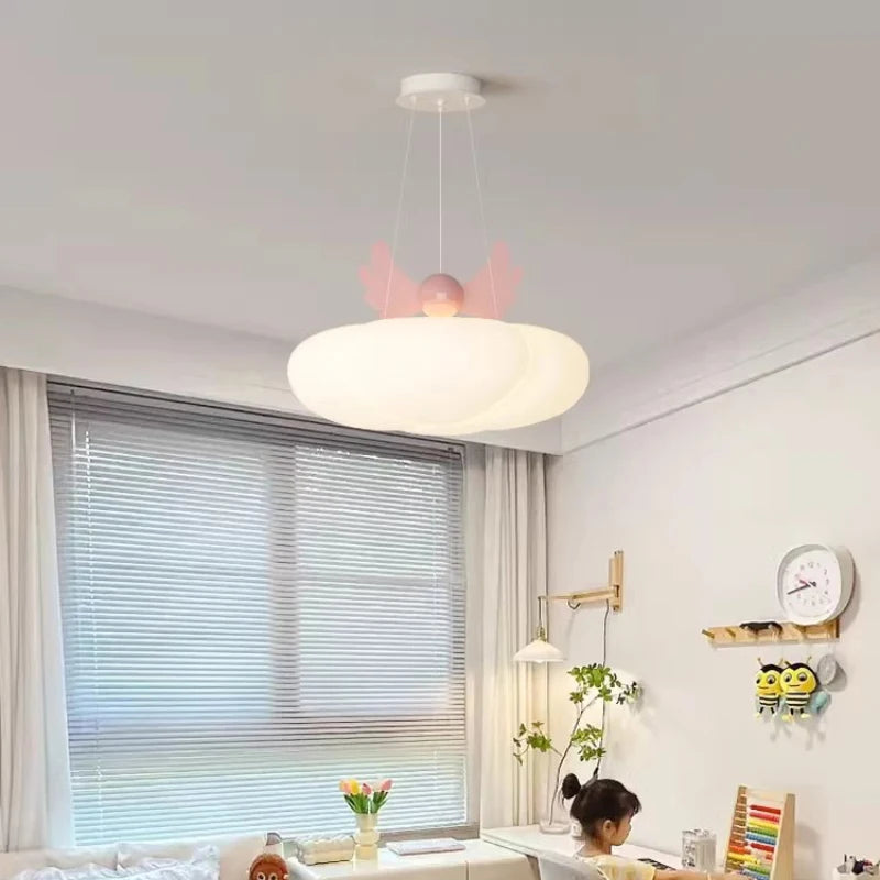 lustre mignon nuage ailes d'ange pour chambre de bébé