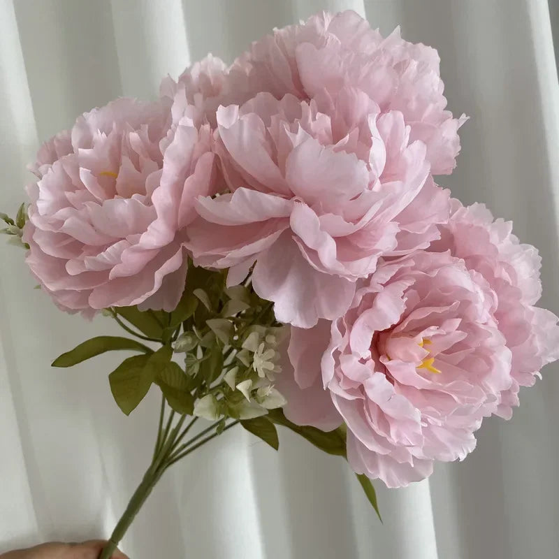 bouquet de sept pivoines en soie pour décoration intérieure et mariage