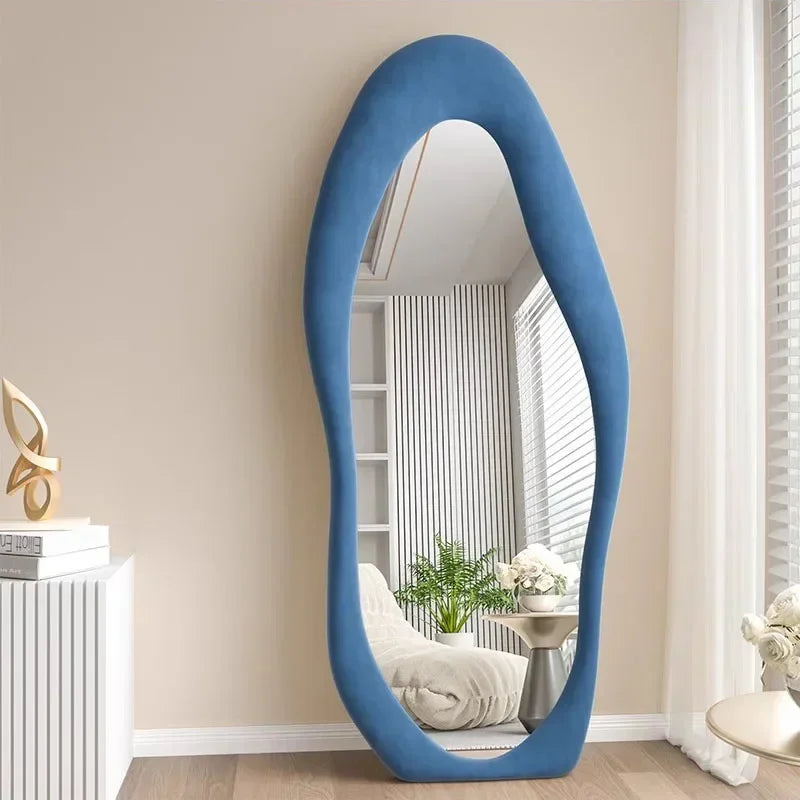 miroir intégral ondulé design nordique pour décoration intérieure