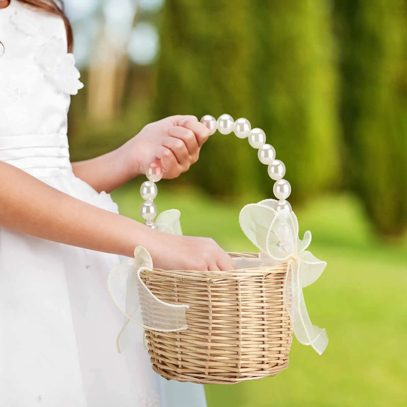 panier à fleurs en rotin pour mariage et décoration festive