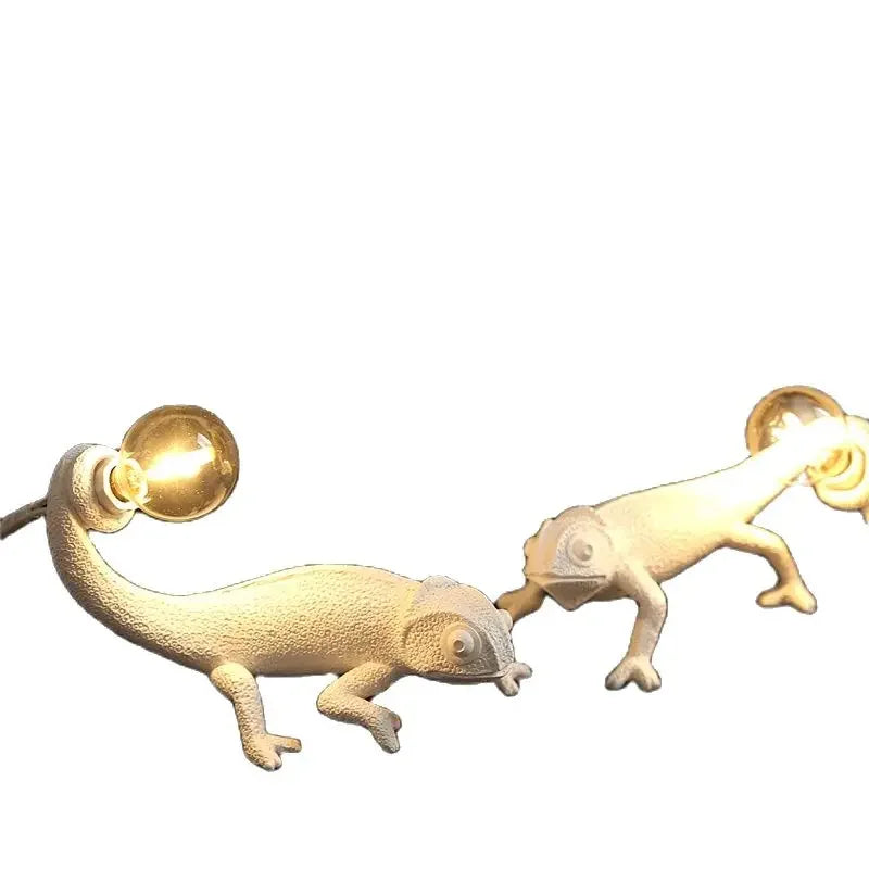 lampe de bureau lézard caméléon moderne et ludique en résine