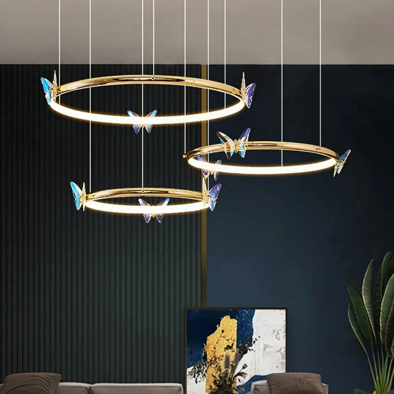 lustre moderne en forme de papillon avec anneau doré décoratif