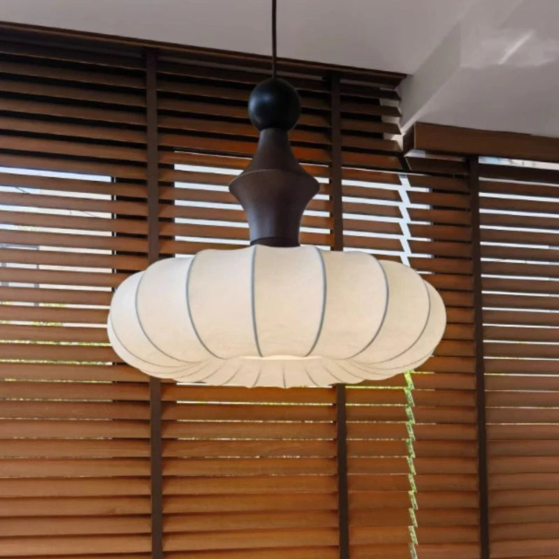 lustre en soie avec abat-jour en tissu lumineux