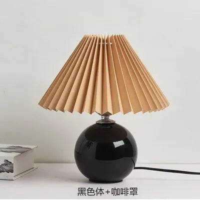 lampe à poser moderne en bois et rotin pour décoration intérieure