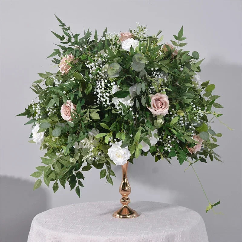 boule de fleurs artificielles arrangement de roses blanches décoration mariage