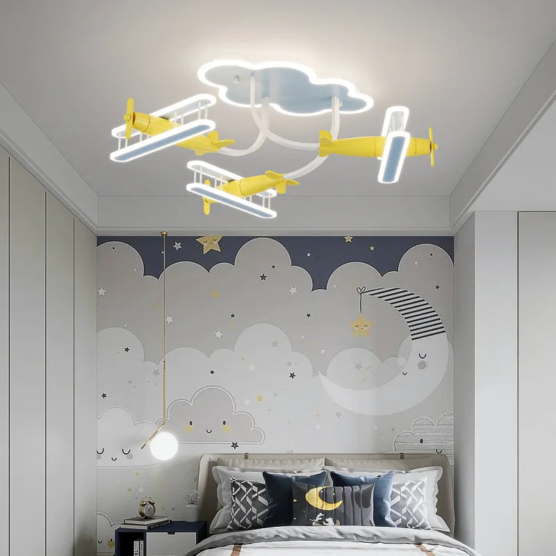 plafonnier avion en bois pour chambre d'enfant moderne et chaleureux