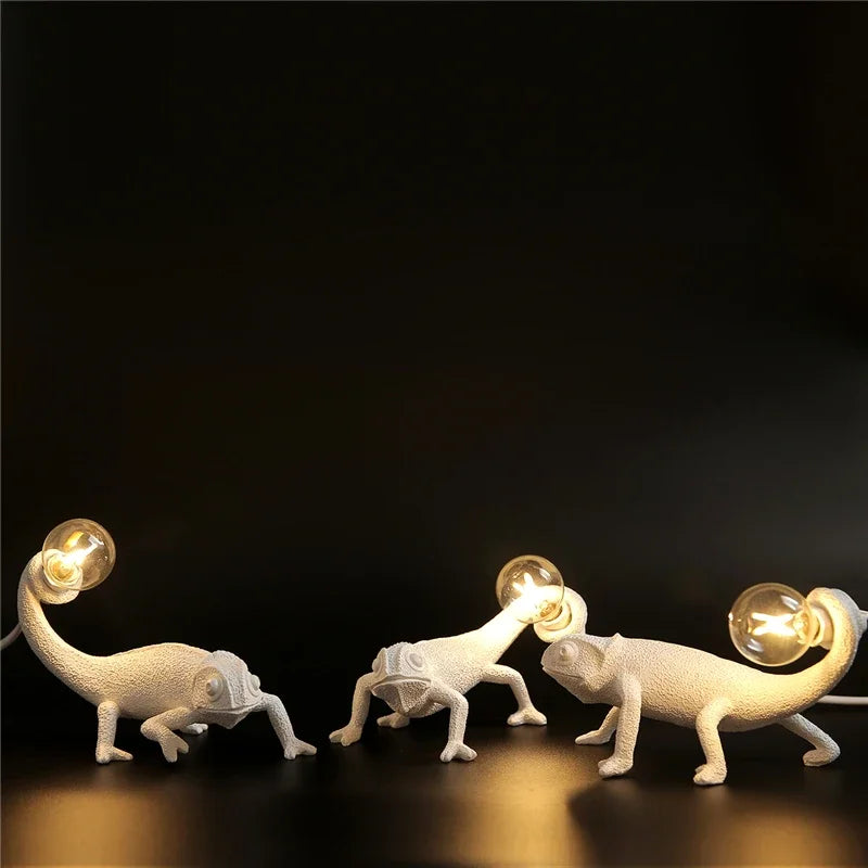 lampe de bureau lézard caméléon moderne et ludique en résine