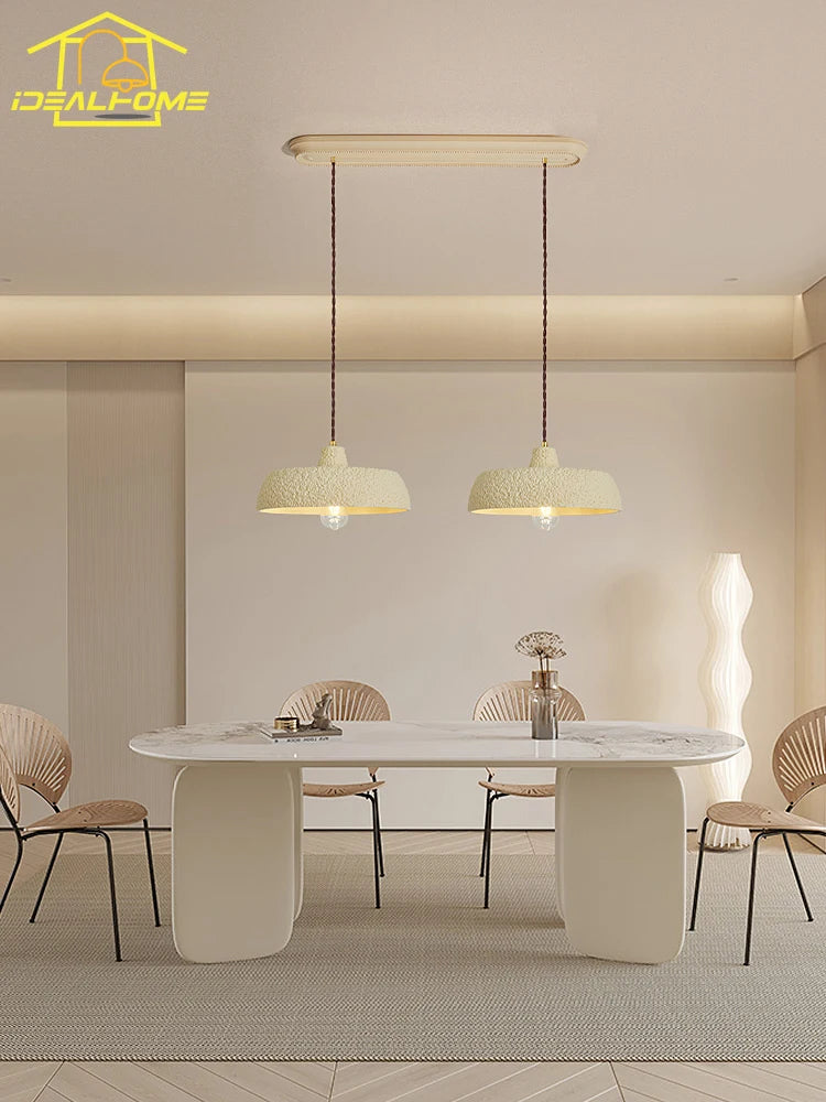 suspension design pour une ambiance chaleureuse et moderne