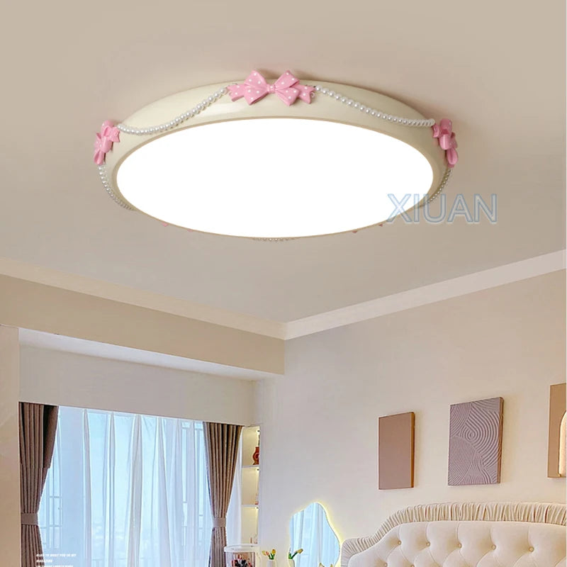 plafonnier romantique pour chambre de princesse en perles