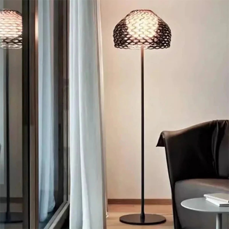 lampe de sol led design minimaliste et chaleureuse pour intérieur