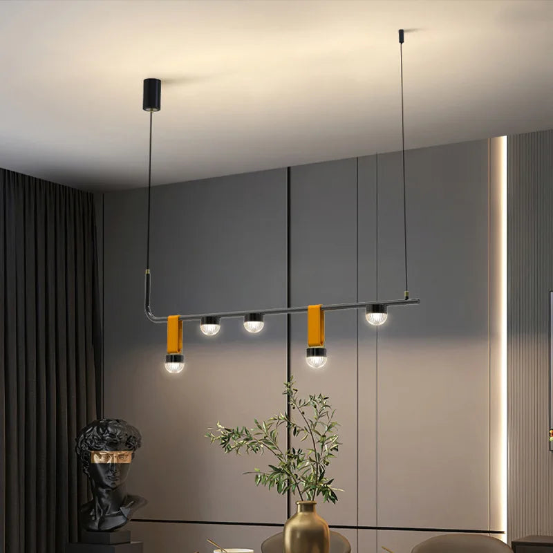 suspension design en cuir pour intérieur lumineux et élégant