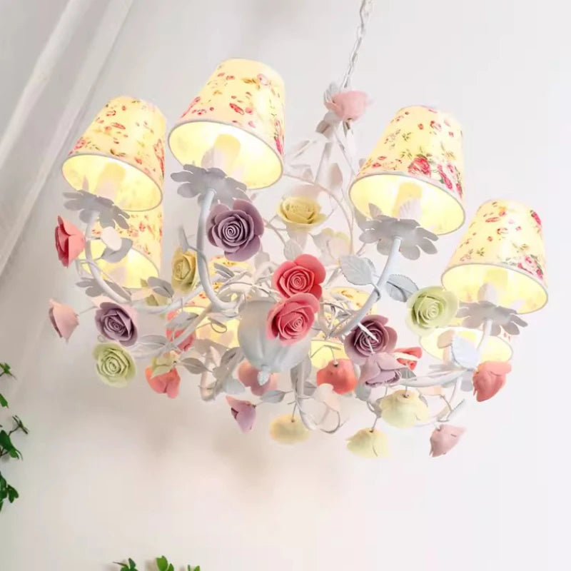 lustre romantique pour chambre d'enfant princesse fleurs lumineuses