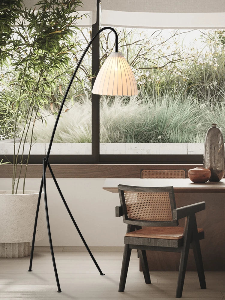 lampe à poser moderne minimaliste en fer et tissu