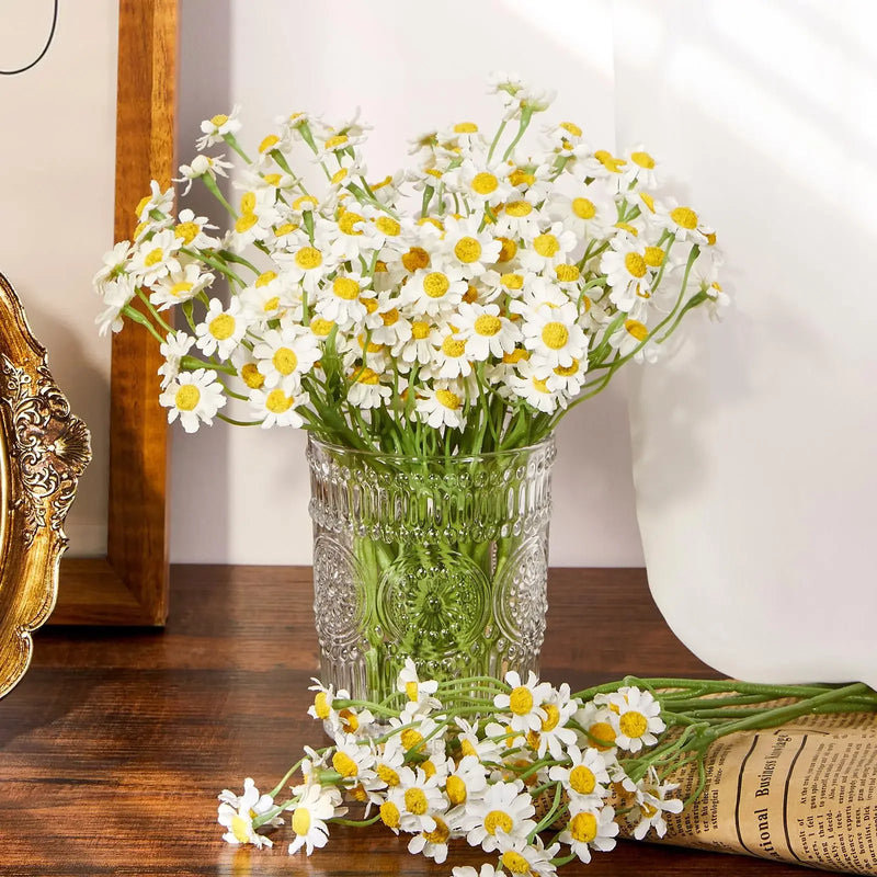 60 têtes de marguerites artificielles pour décorations diverses