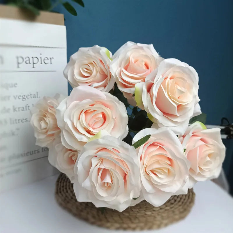 bouquet de roses artificielles pour mariage et décoration intérieure