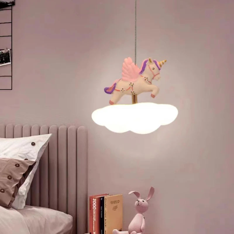 lustre coloré pour chambre d'enfant romantique et chaleureuse