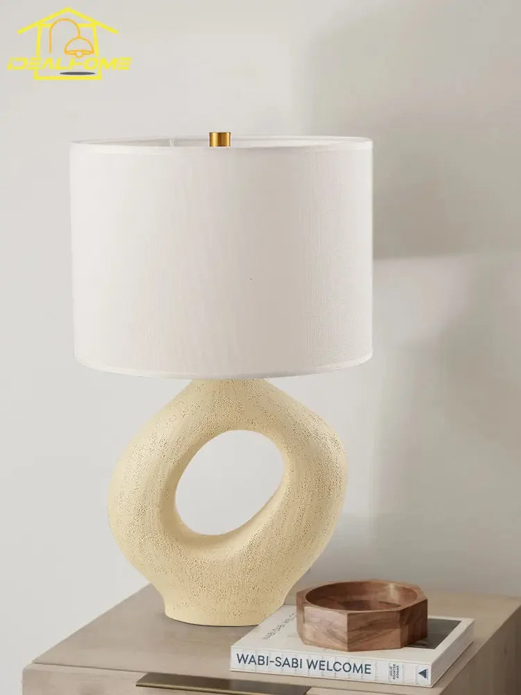 lampe de bureau moderne design en résine wabi-sabi décorative et artistique