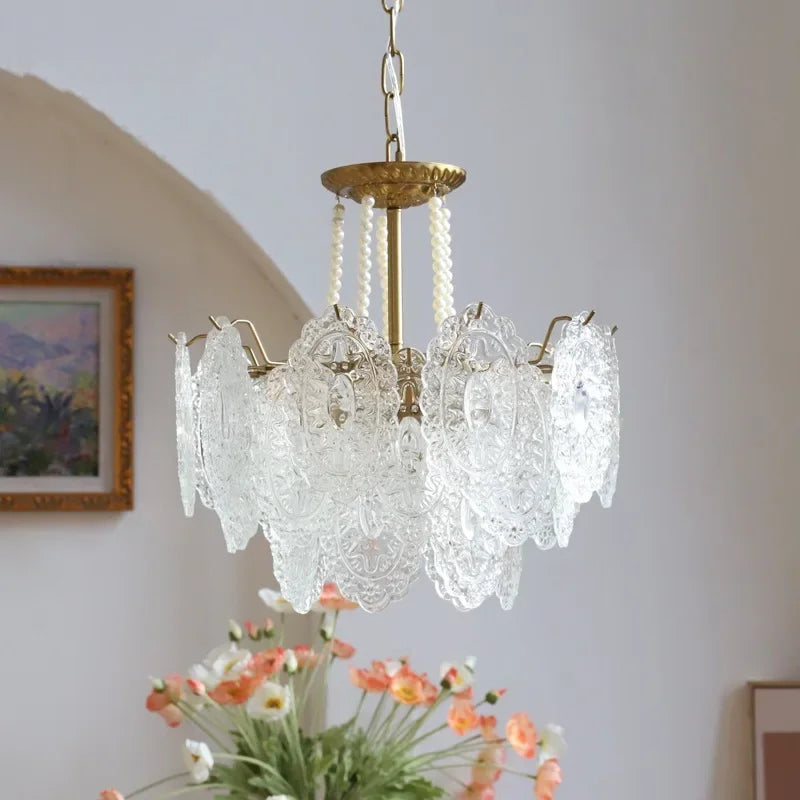 lustre moderne en verre clair pour intérieur élégant