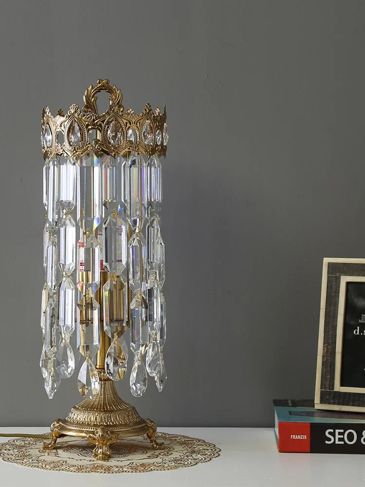 lampe de chevet luxe couronne cristal décoration élégante pour chambre