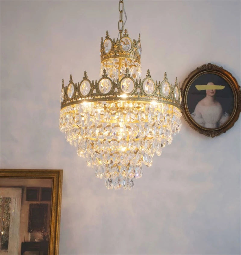 lustre en cristal moderne design élégant pour intérieur haut de gamme