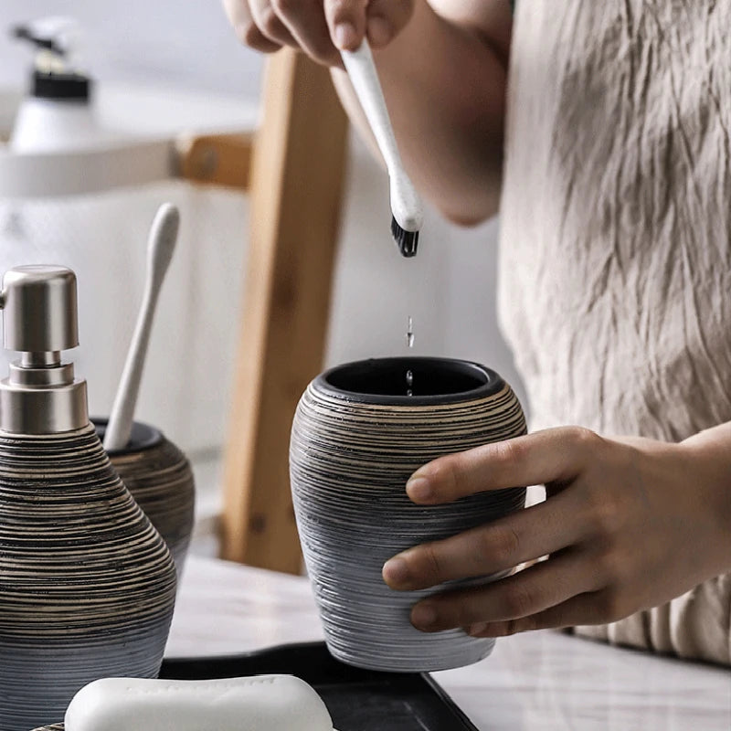 accessoires de salle de bain en céramique rétro artisanaux et pratiques