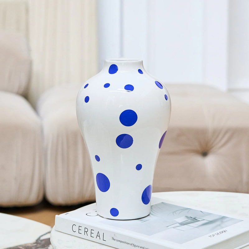 vase en céramique motif géométrique pour décoration florale artisanale