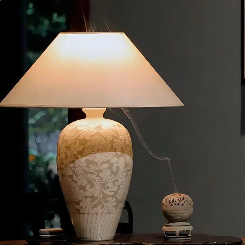 lampe de bureau rétro chinoise en céramique avec abat-jour en tissu