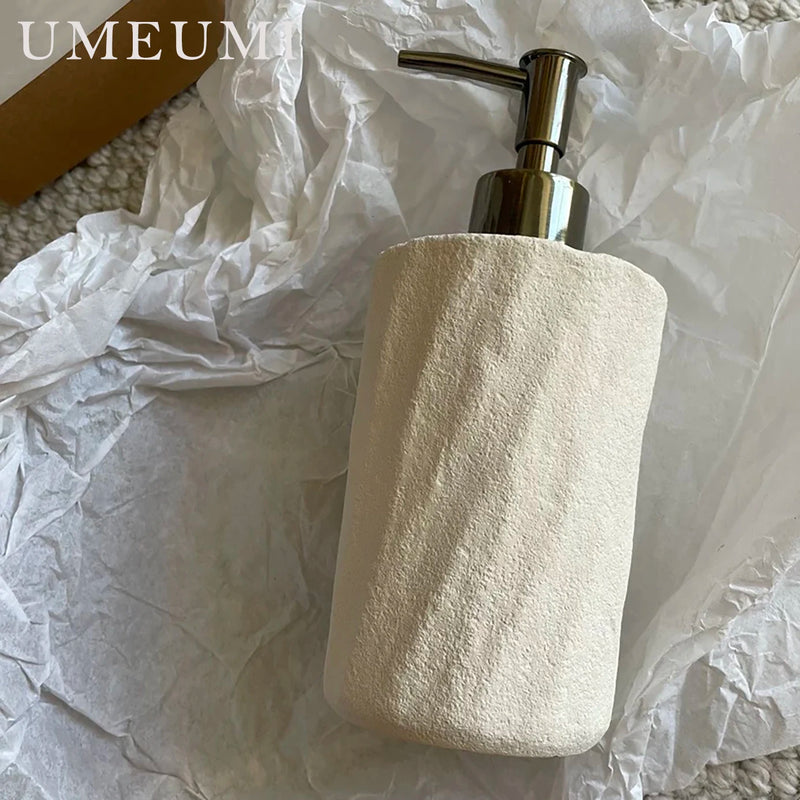 ensemble de céramique de luxe pour salle de bain avec accessoires élégants