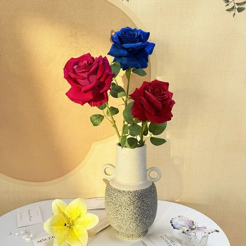 fleurs artificielles roses pour décoration intérieure élégante et moderne