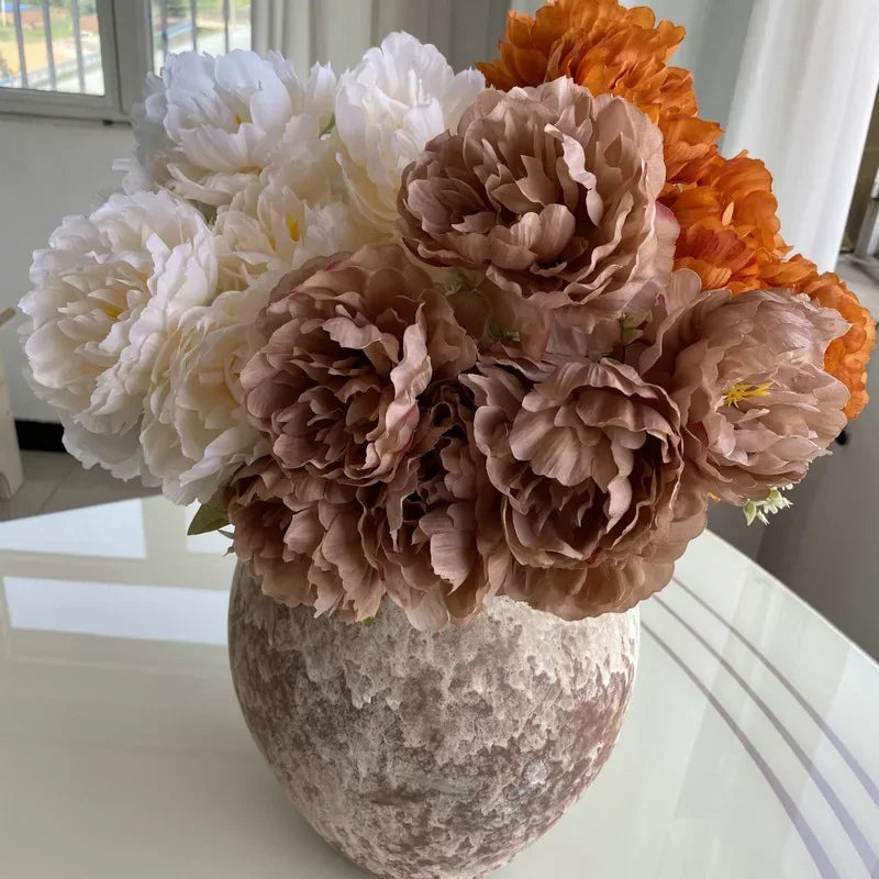 bouquet de sept pivoines en soie pour décoration intérieure et mariage