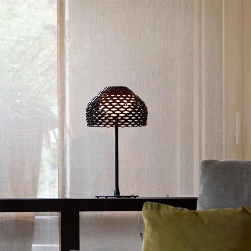 lampe de sol led design minimaliste et chaleureuse pour intérieur