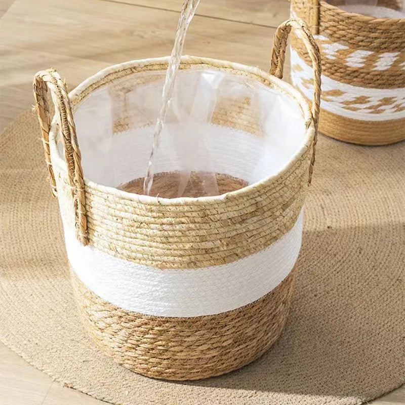 panier en osier naturel pour jardin et rangement décoratif