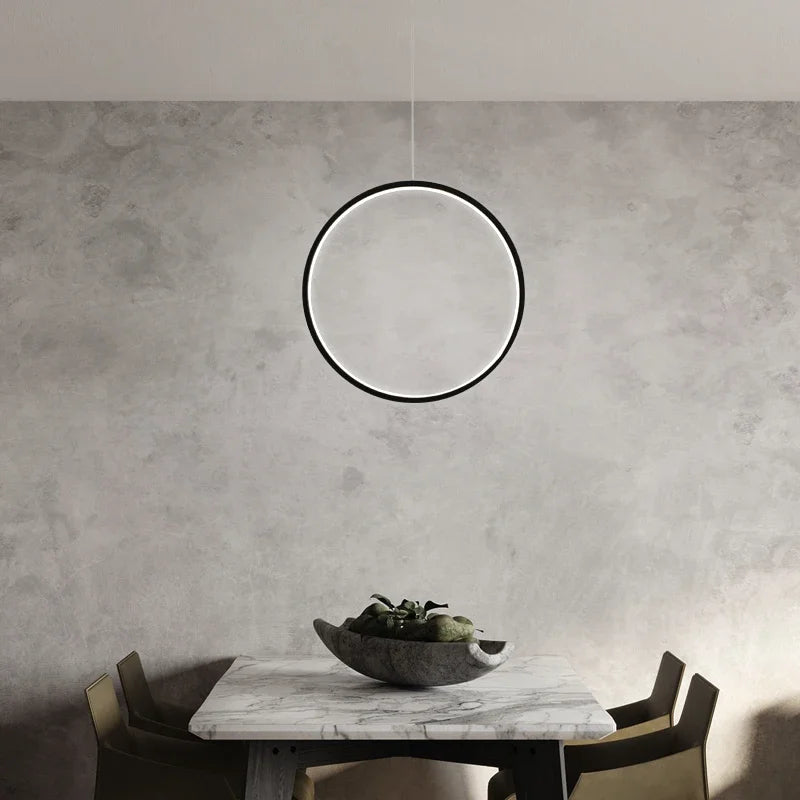 lustre suspendu minimaliste en forme de cercle pour intérieur moderne