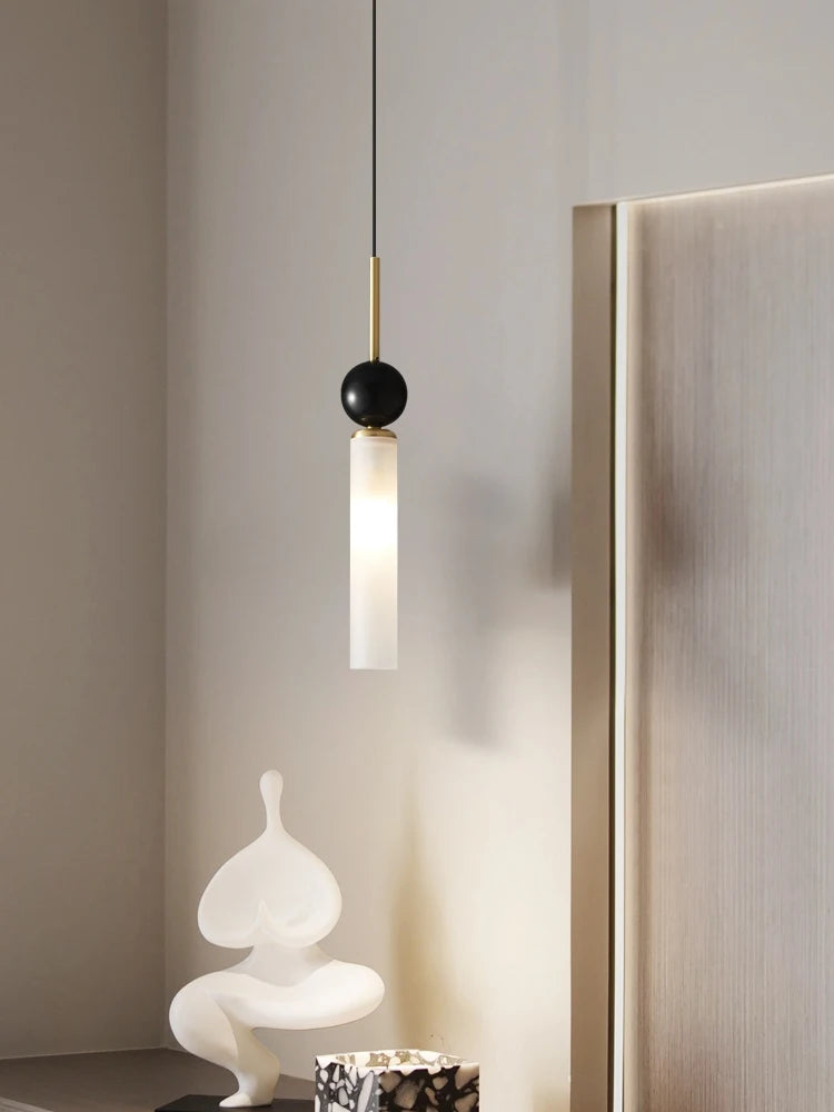 suspension moderne minimaliste pour intérieur élégant et contemporain