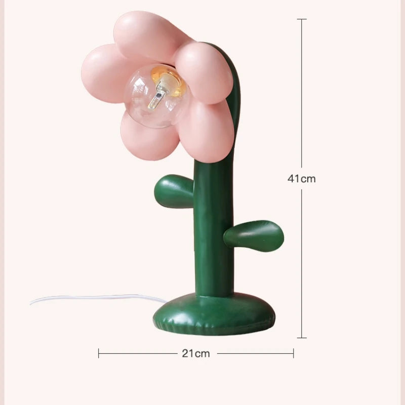 lampe à poser design en résine pour un éclairage chaleureux