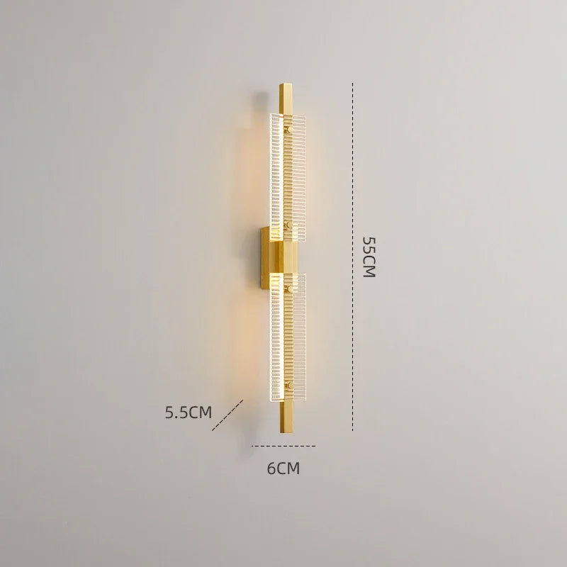 applique murale en verre et cuivre design minimaliste pour intérieur élégant