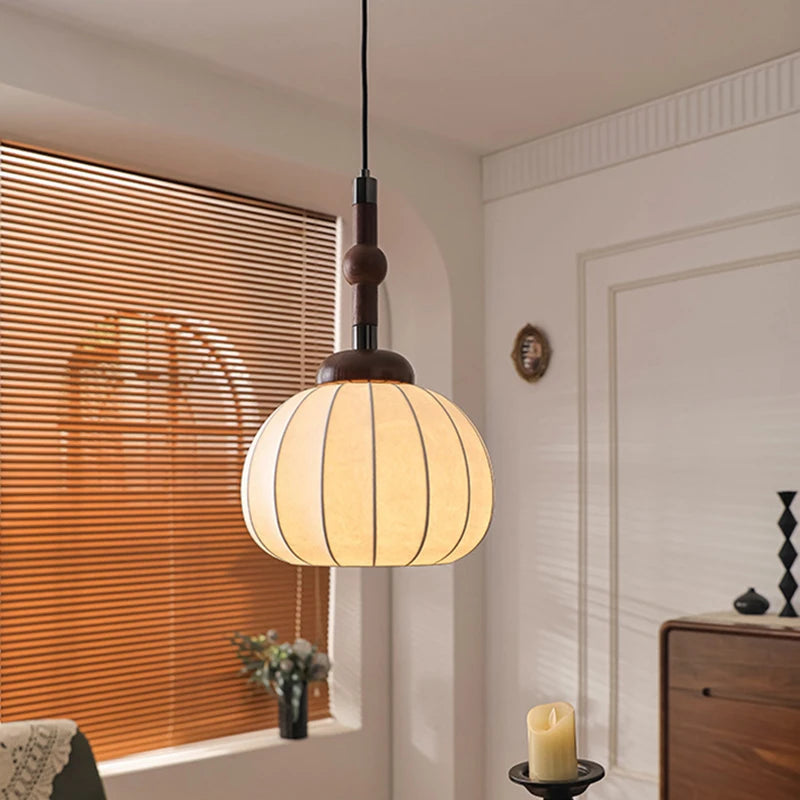 lustre en soie et bois pour éclairage intérieur moderne