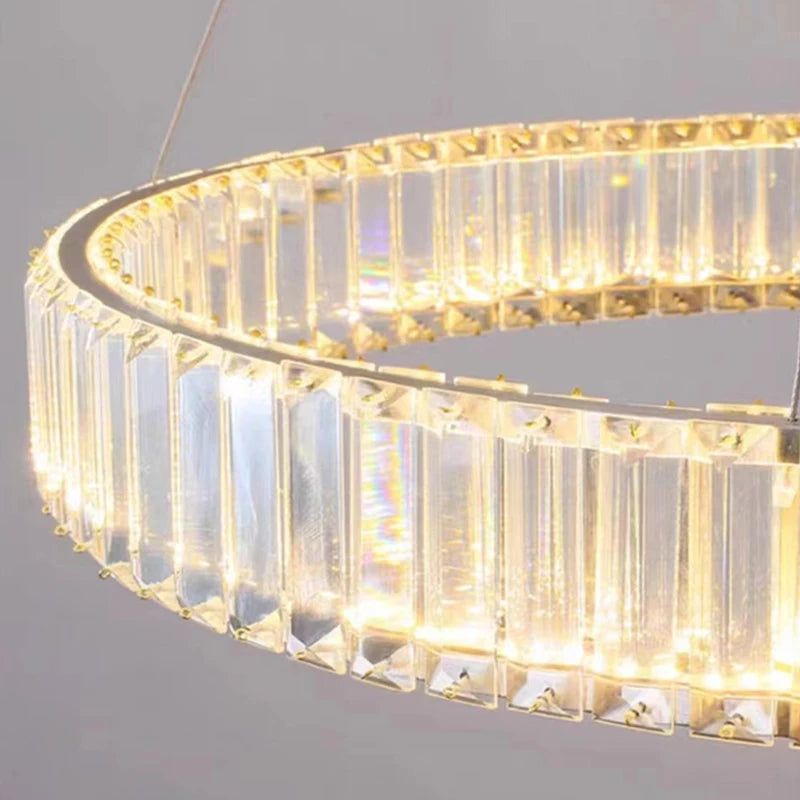 lustre moderne en cristal design haut de gamme pour intérieur élégant