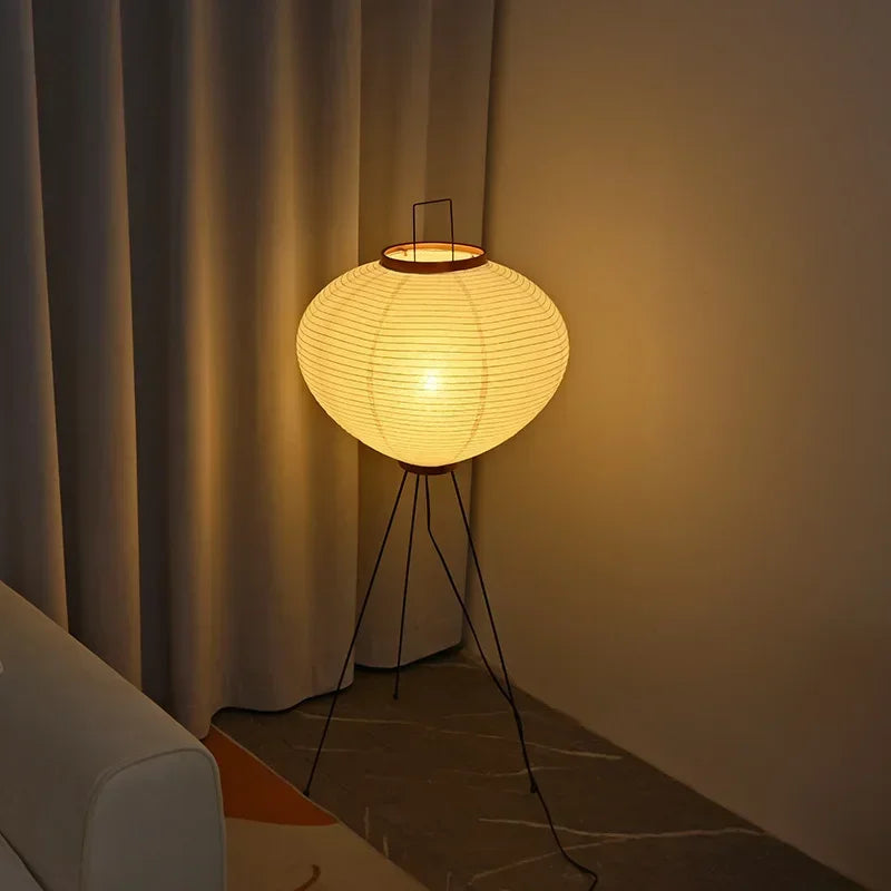 lampadaire design japonais en papier de riz avec trépied