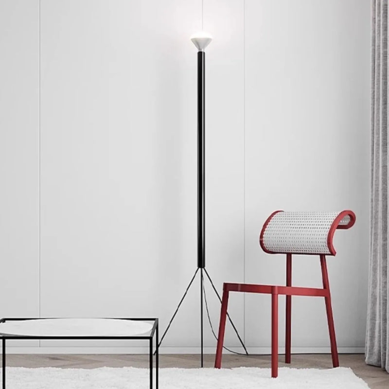 lampadaire design italien artistique pour un intérieur élégant