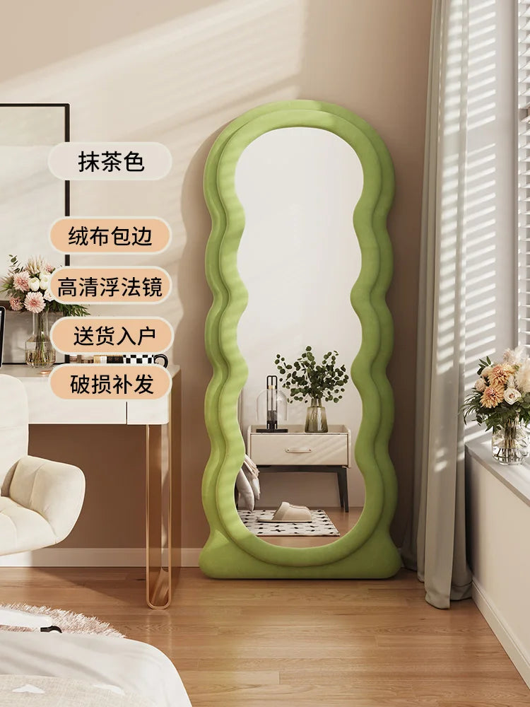 miroir debout design nordique esthétique pour décoration moderne