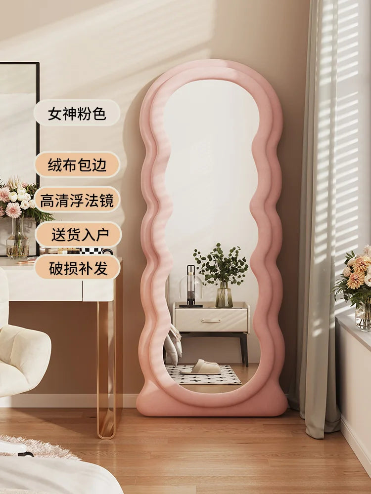 miroir debout design nordique esthétique pour décoration moderne