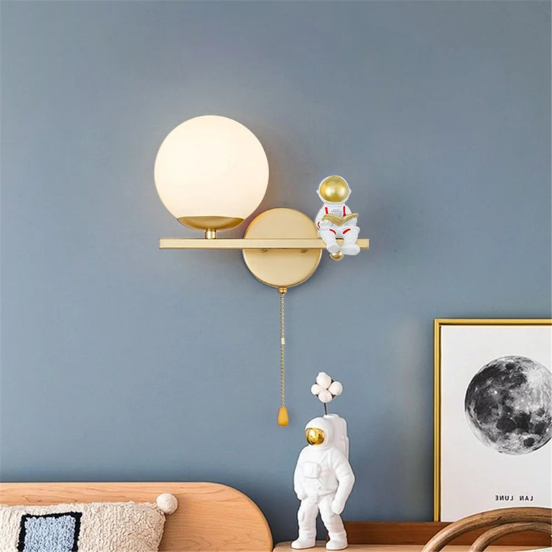 applique murale led astronaute en verre doré pour chambre enfant