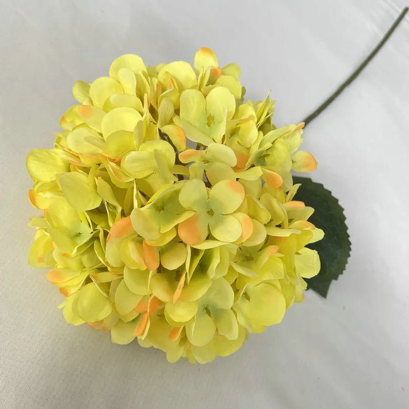 bouquet d'hortensias artificiels en soie pour mariages et décorations festives