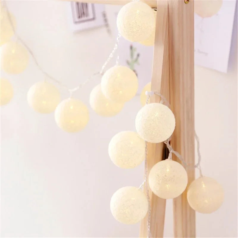 Cotton Ball Garland Lights String, Fairy Lights, Christmas, XmasHoliday Wedding Party, Baby Bed, Outdoor Decorations, 6m, 40 LED