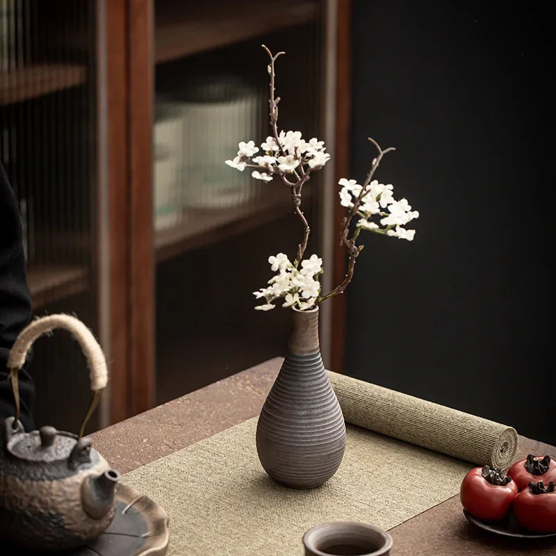 vases en céramique antiques faits main style minimaliste moderne