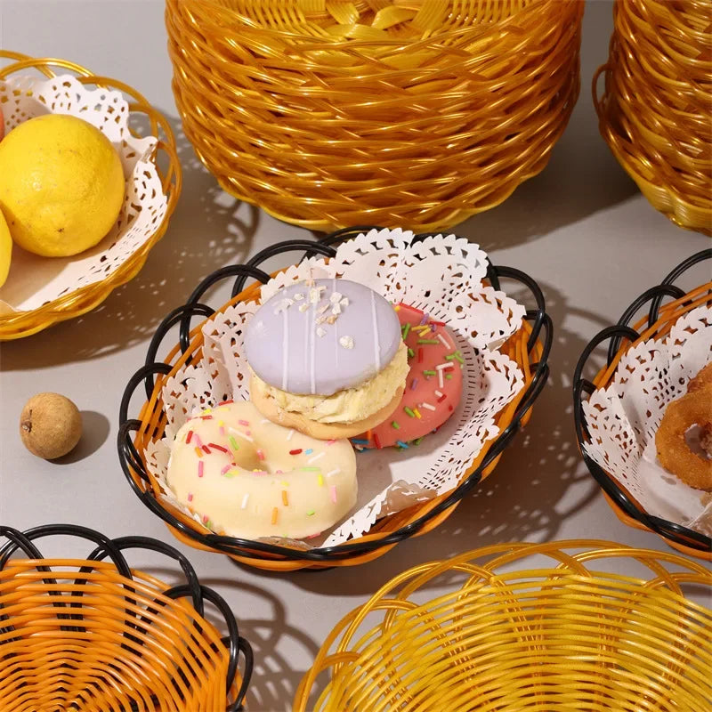 panier en rotin tissé pour fruits et aliments à la maison