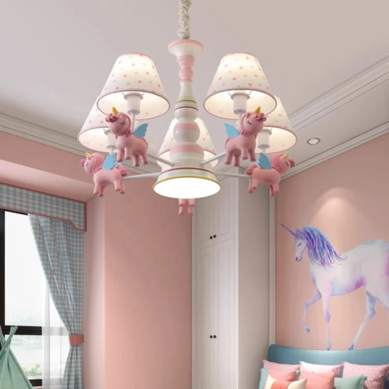 lustre carrousel pour chambre d'enfant moderne et romantique